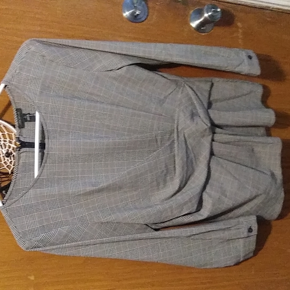 Ann taylor plead long sleeve top